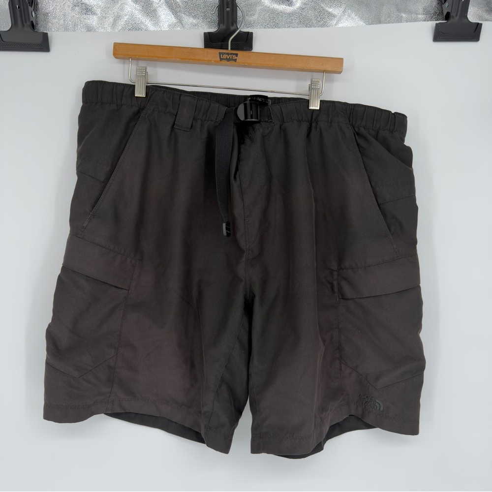 The North Face Black Cargo Shorts Sz XL Mens